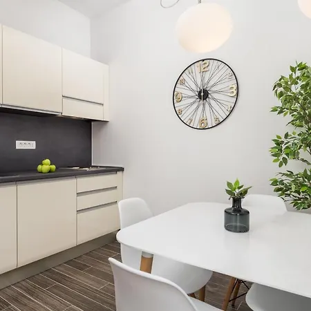 Harbour View Apartment *